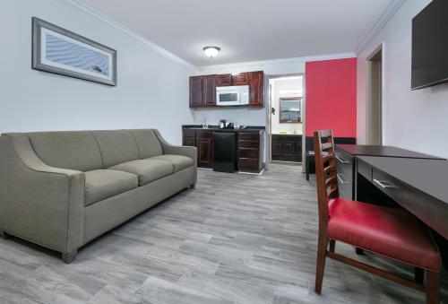 Posezení v ubytování Ramada by Wyndham Diamondhead I-10 Gulfport