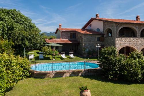 The swimming pool at or close to Fattoria dei Cavalieri
