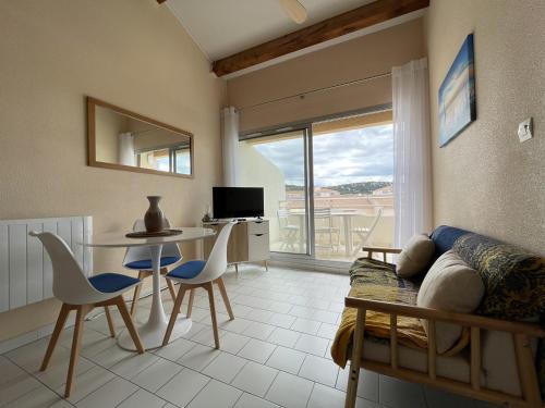 Superbe 2 pièces mezzanine, près plage, parking inclus, animaux admis