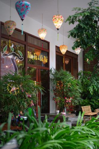 Taman di luar MTR Apartment & Hotel