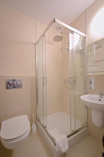 Ένα μπάνιο στο Hotel Sezam