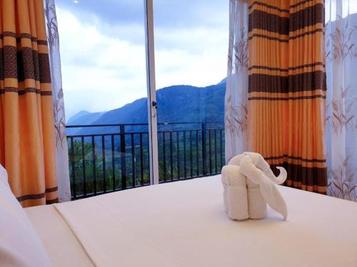 Una imagen general de la montaña o una montaña tomada desde el hotel