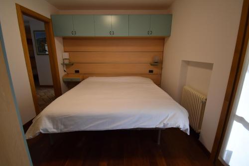 Ένα ή περισσότερα κρεβάτια σε δωμάτιο στο Excelsior Central Apartment