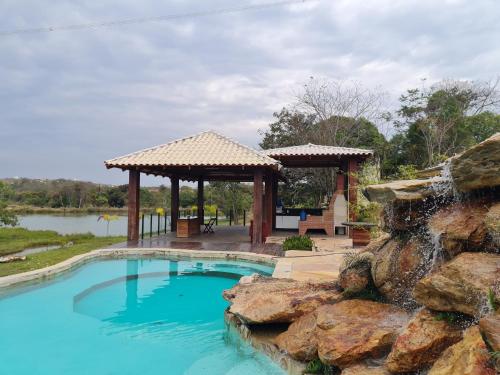 Πισίνα στο ή κοντά στο Chalé defronte Lagoa na Serra do Cipó próximo a Cachoeira Grande, Cachoeira do Pedrão e Cachoeira Véu da Noiva