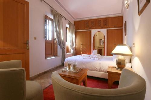 Postel nebo postele na pokoji v ubytování Riad Anais Marrakech