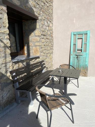 Patio nebo venkovní prostory v ubytování Lithic Suites