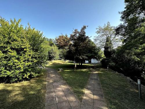 Un paisaje natural cerca de la villa