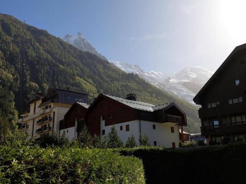 Appartement calme avec garage privatif près du centre à Chamonix