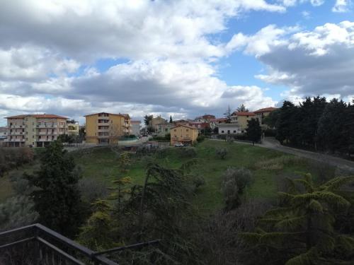 a view of a city with buildings and trees at Suite 7 turist apartment in Paglieta