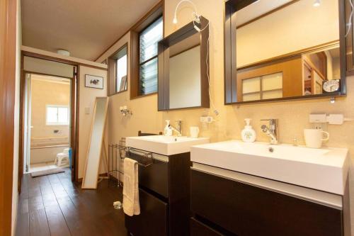 Kanmuritei Guest House UP to 7 pax, 冠邸和モダン最大7名まで宿泊可能