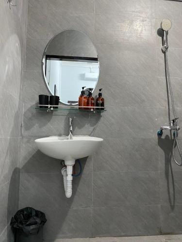 Ванная комната в Hanoi AVANA HOMESTAY LONG BIEN