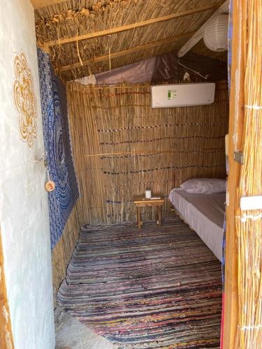 Postel nebo postele na pokoji v ubytování Alwaha Camp