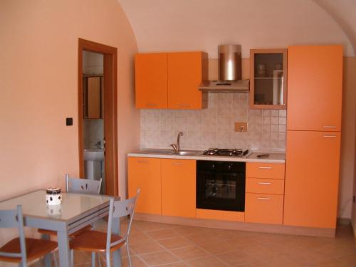 Una cocina o zona de cocina en Agriturismo Isorella