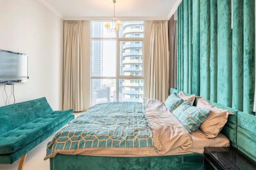 Postel nebo postele na pokoji v ubytování Luxury Downtown Apt 3Min From DM