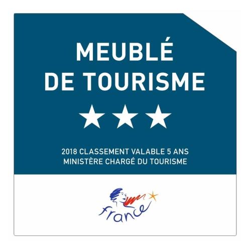 a blue sign with the words mobile de tou cuisine at APPARTEMENT GRAND CONFORT PORQUEROLLES in Porquerolles