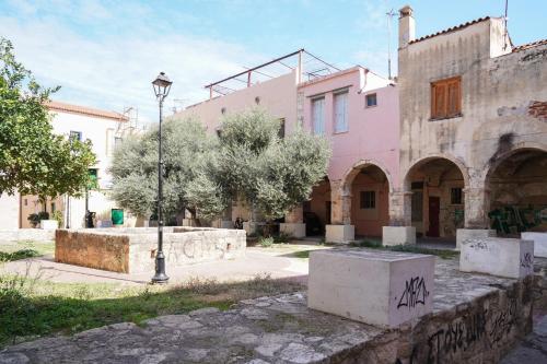 Lindas Convent Garden Home 4
