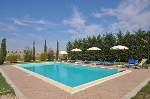 Bazén v ubytování Villa Cassia by PosarelliVillas nebo v jeho okolí