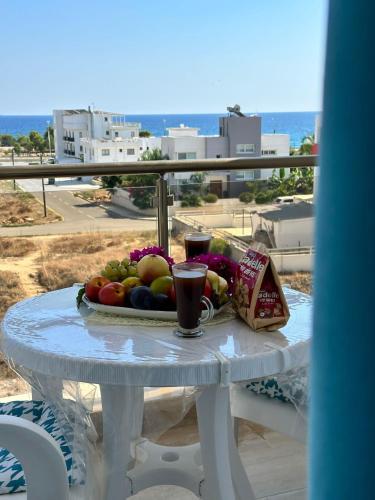 Φαγητό σε αυτό το διαμέρισμα ή κάπου εκεί κοντά