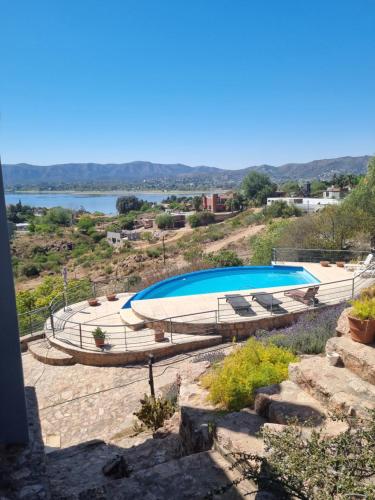 Πισίνα στο ή κοντά στο casa del lago -villa carlos paz
