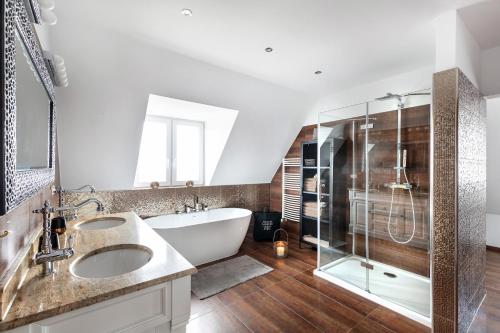 Koupelna v ubytování PRIMERA Zimmer mit Gemeinschaftsbad