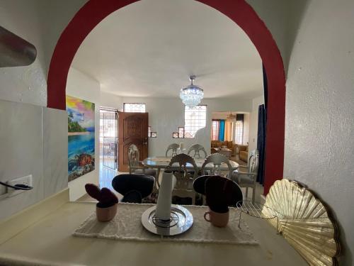 Posezení v ubytování Santiago Center Huge Apartment 2stay rooftop to enjoy the city view 6-3