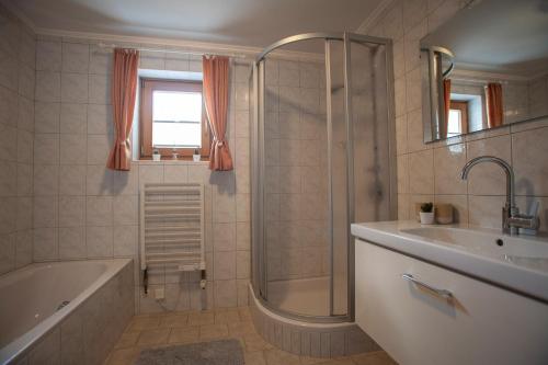 Ένα μπάνιο στο Appartement STAUDEN