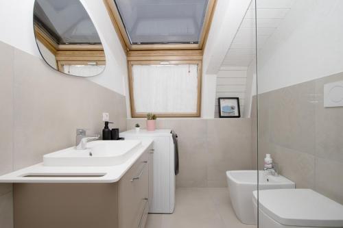 Et badeværelse på Double Luxury Exclusive Suite-Duomo in 12 Minutes
