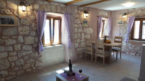 Apartments Dvor