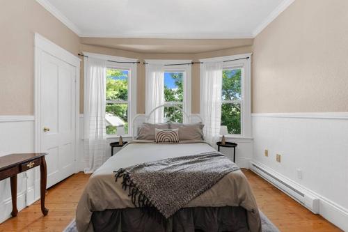 Studio 5~ Cozy BDRM w/ Private Bath