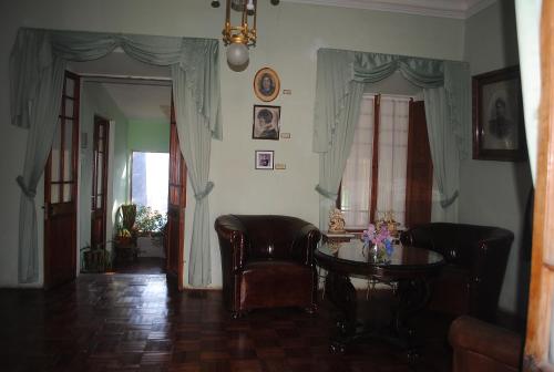 Ruang duduk di Hostal La Chacarilla