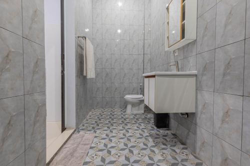 Un baño de Bali DD homestay seminyak