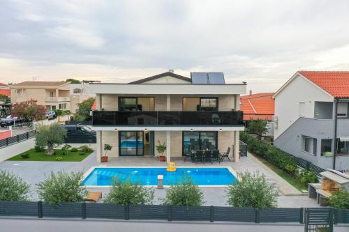 Πισίνα στο ή κοντά στο Luxury Villa Marko