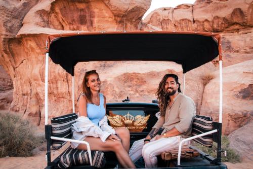 Tetamu yang menginap di Magic Bedouin Star