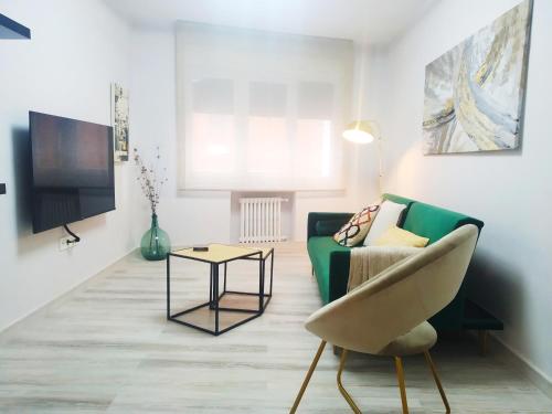 MEGANO, apartamento a estrenar en la ruta vinos. junto a estanciones.