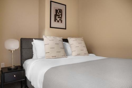 Voodi või voodid majutusasutuse Queen Anne 1br w gym wd nr Space Needle SEA-579 toas