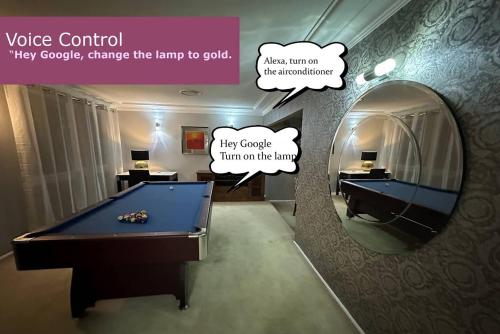 シドニーにあるHeated toilet seat - Air Conditioning- Hot Tub Spa - Dryer - Electrical BBQ Grill - Pool - Arcade Games at Golden Swan Holiday Houseのギャラリーの写真