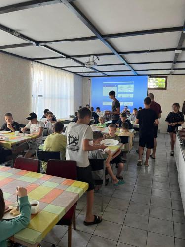 Επισκέπτες που μένουν στο Hotel Burevisnyk (Буревісник)