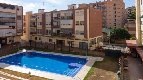 O vedere a piscinei de la sau din apropiere de Luxury Apartment Torremolinos