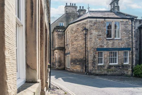 an empty street in an old brick building at The Old Fire Station: Heart of Kirkby Lonsdale in Kirkby Lonsdale