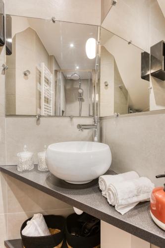 Maury Modern Loft - AC - Ideal Location - Peaceful