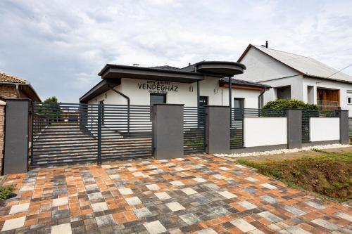 Szentmiklósi Vendégház Gyulaháza