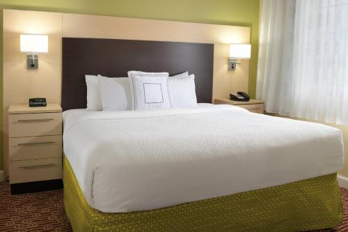 Postel nebo postele na pokoji v ubytování TownePlace Suites by Marriott Lake Jackson Clute