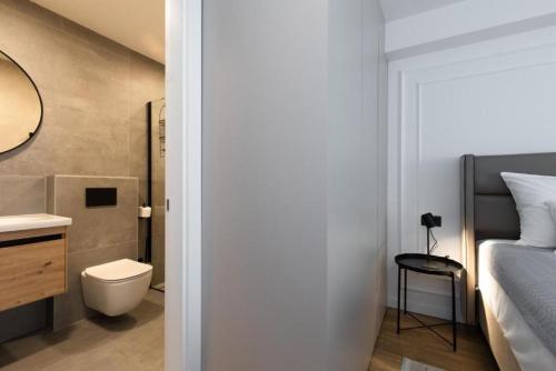 Annabel's Luxury Apartment with private pool, jacuzzi and sauna
