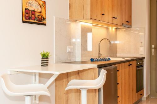 Cucina o angolo cottura di Milos Mountain - Villa Nikitas