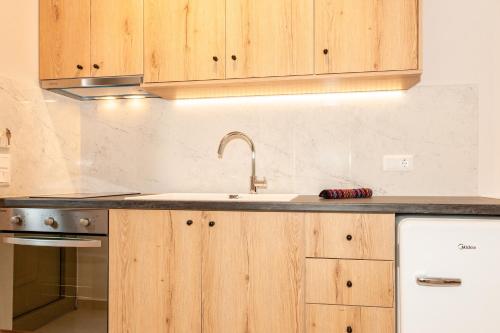 Cucina o angolo cottura di Milos Mountain - Villa Nikitas
