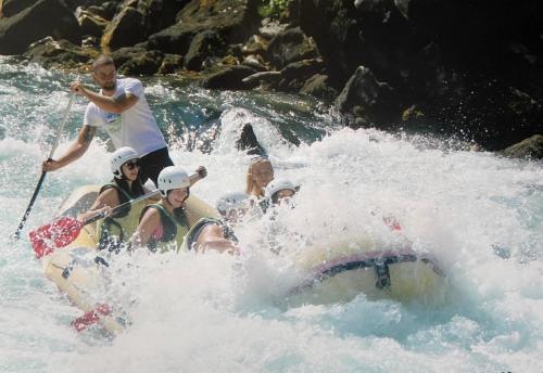 Hosté ubytování Rafting Camp Green Tara