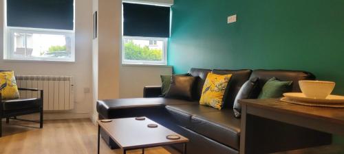 Χώρος καθιστικού στο Leckhampton Road Apartments - Cheltenham