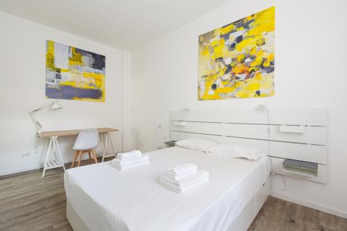 GuestHost - Cagnola Cozy Apartament with Balcony