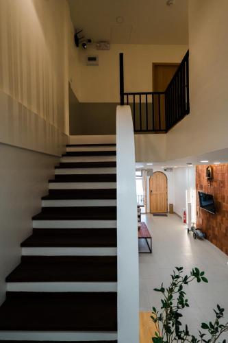 Φωτογραφία από το άλμπουμ του Yimwhan House 01, Wat Ratchaburana σε Phra Nakhon Si Ayutthaya
