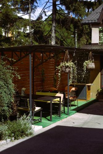 Un jardín fuera de Moonlight Visoko